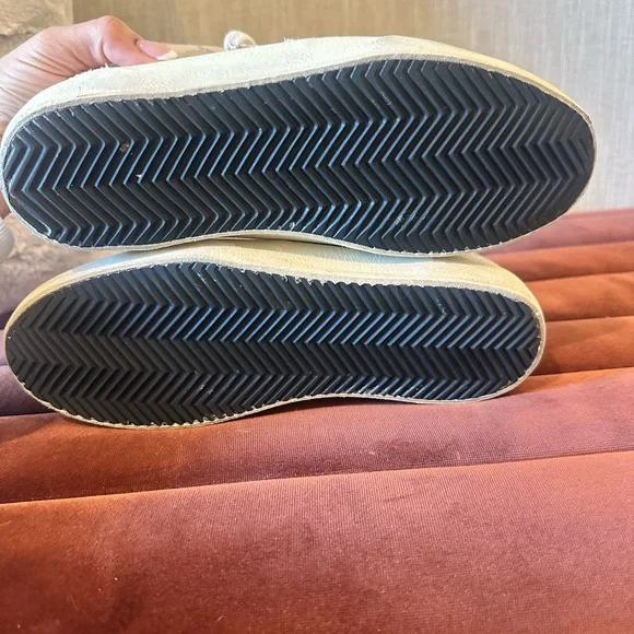 Golden Goose Cream High-Top Sneakers with Star - Picture 11 of 11